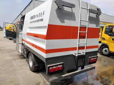 城市护栏清洗车与高速护栏清洗车 功能、选型与厂家联系指南